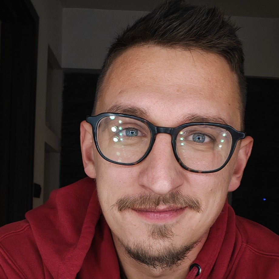 Milan🤟's avatar