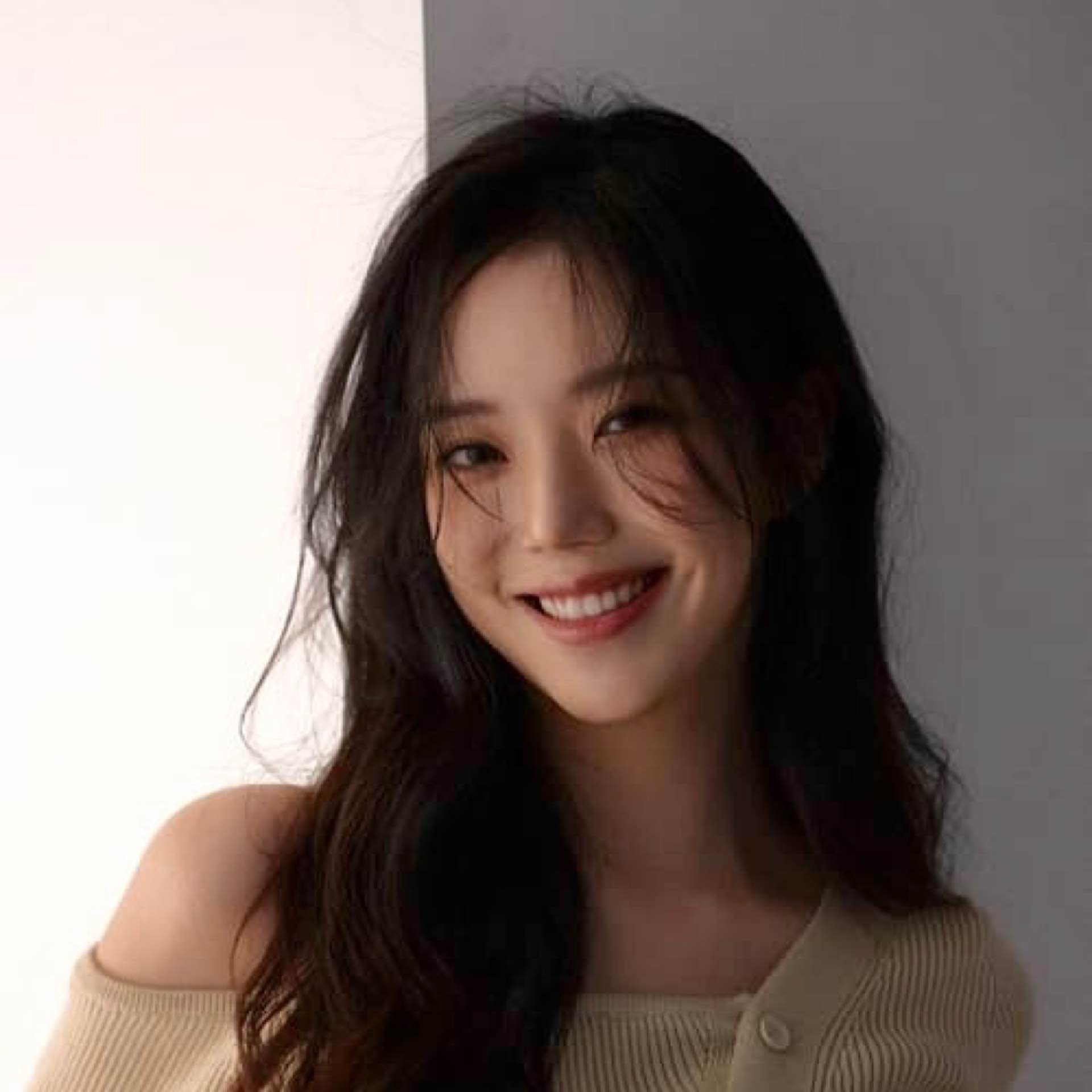 Ha-jeong (하정)'s avatar